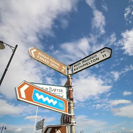 Mchugh's Loft 3* רטמולן