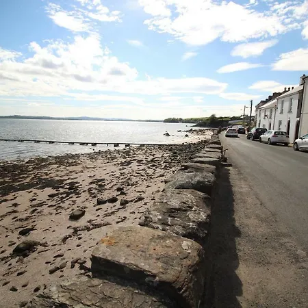 Mchugh's Loft בית הארחה